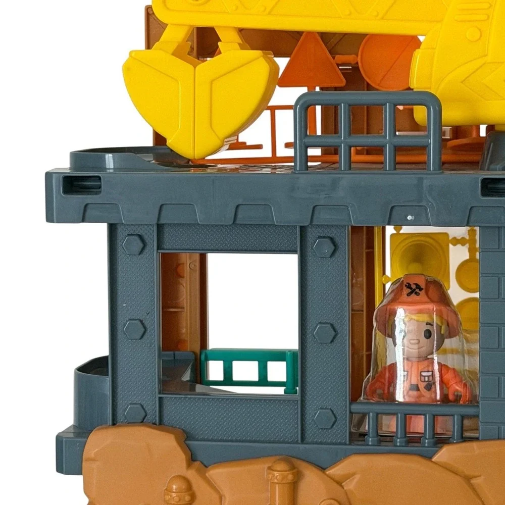 Kid Connection Mega Construction Site Play Set 33 Pieces Light & Sound NEW
